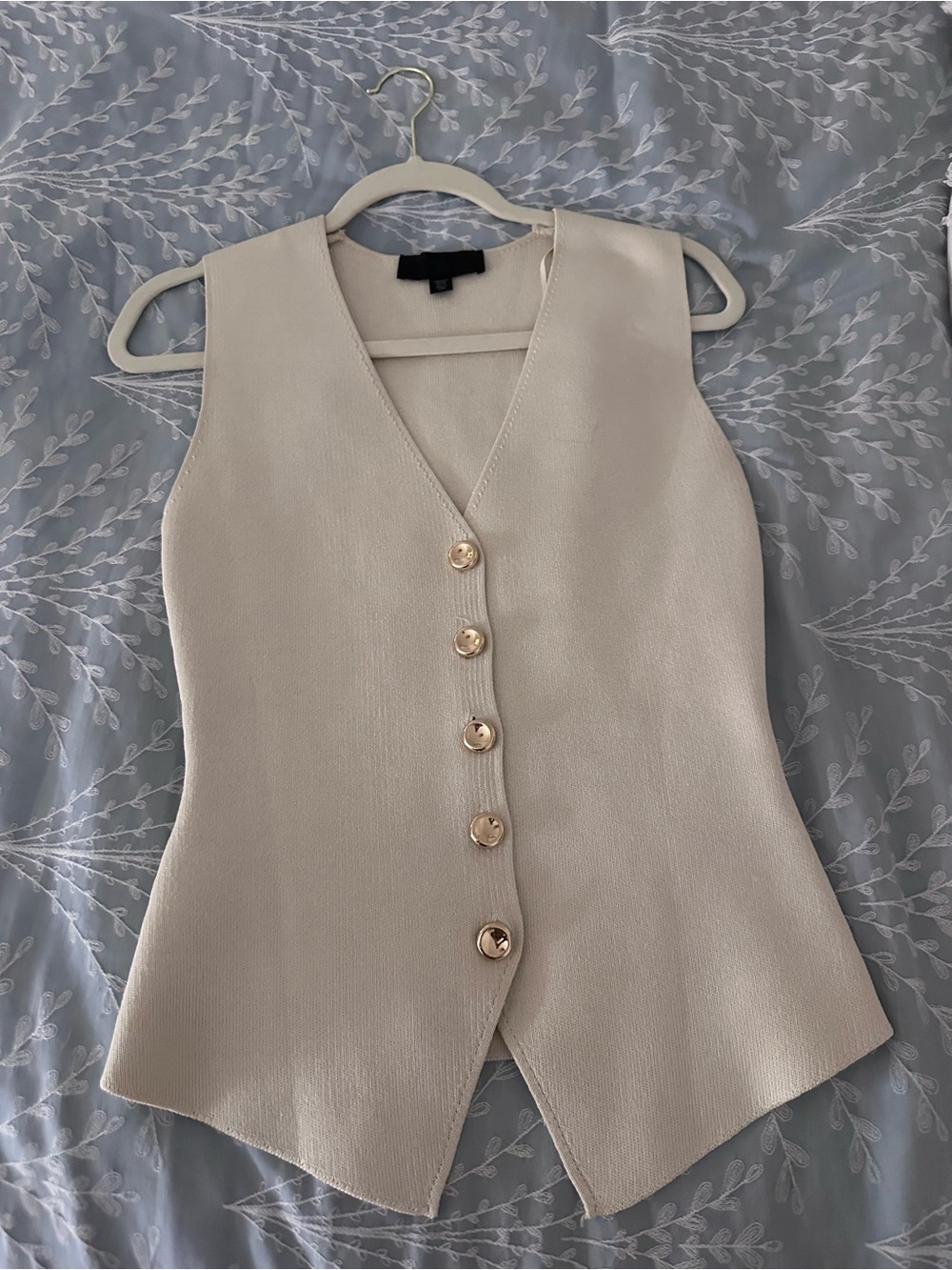 Zara Cream Sleeveless Button-Front Knit Vest with Gold Buttons